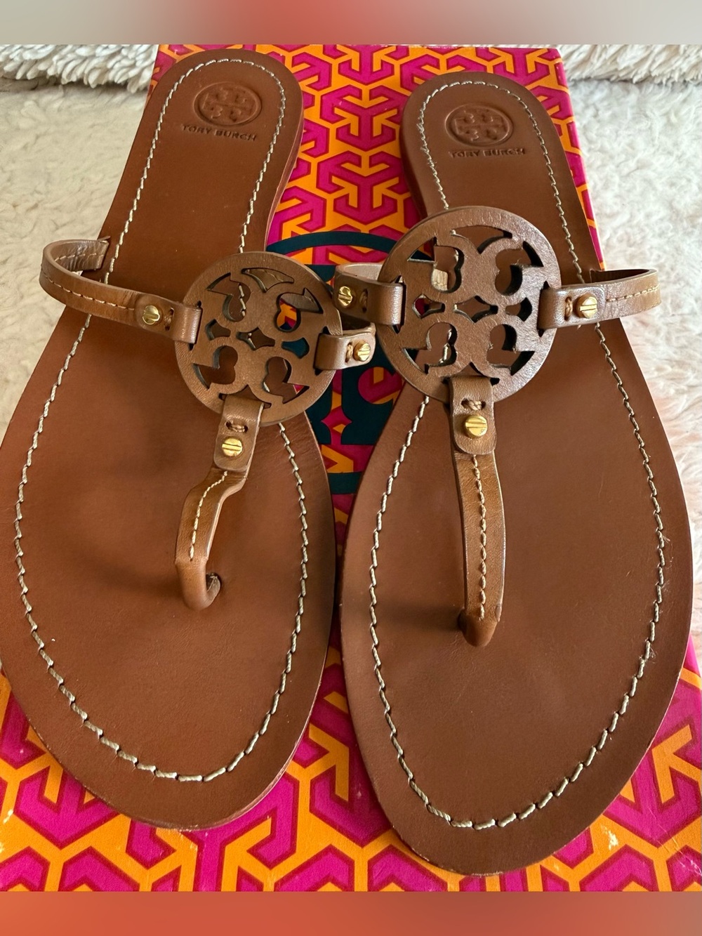 Tory Burch Gabriel Flat Thong Veg Leather